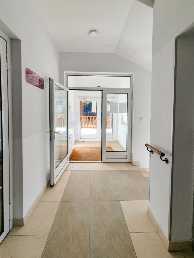 Apartman Cvejic - Suncani Apartmani Brzeće Dış mekan fotoğraf