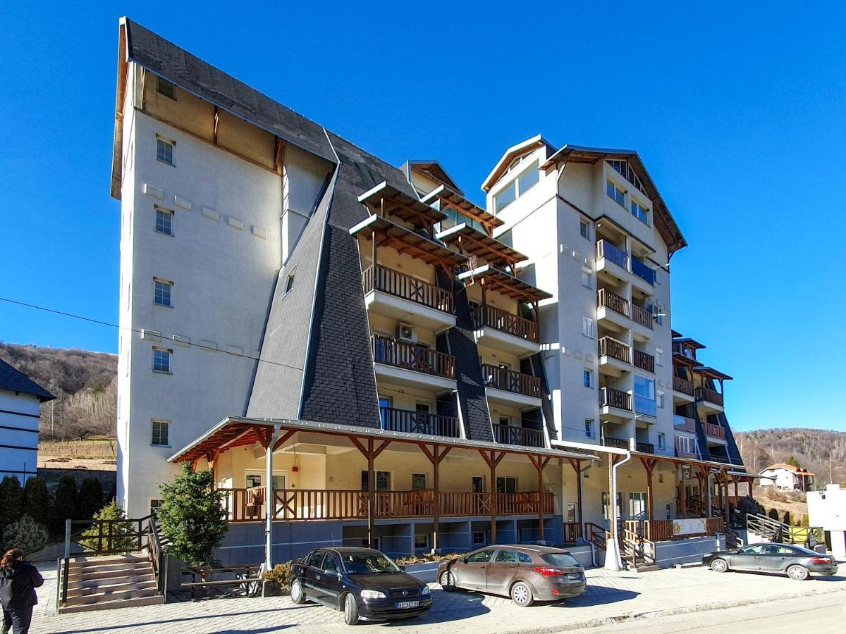 Apartman Cvejic - Suncani Apartmani Brzeće Dış mekan fotoğraf